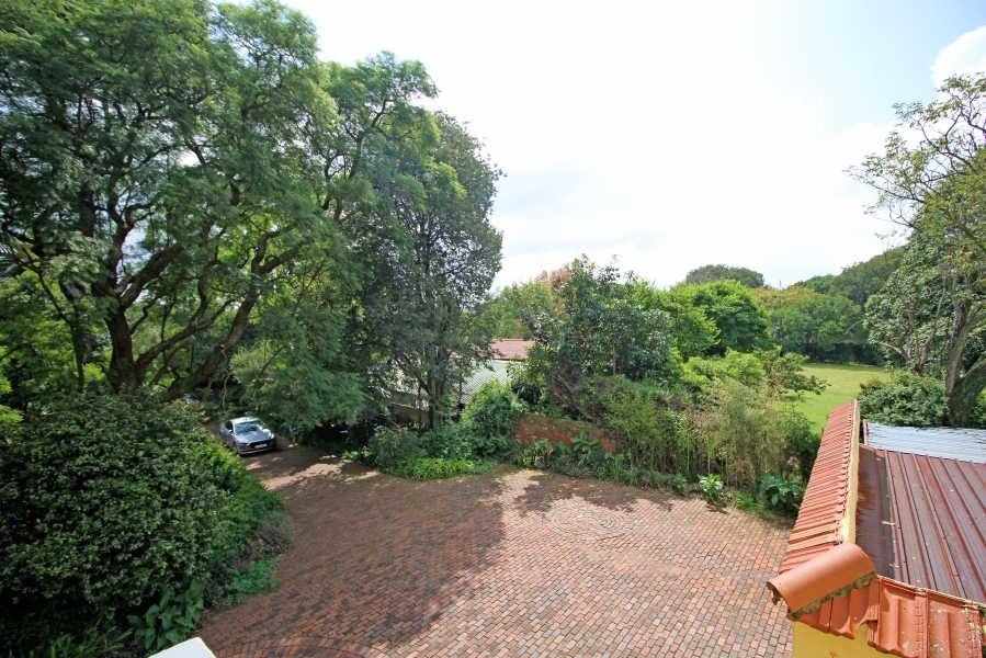 5 Bedroom Property for Sale in Waverley Gauteng