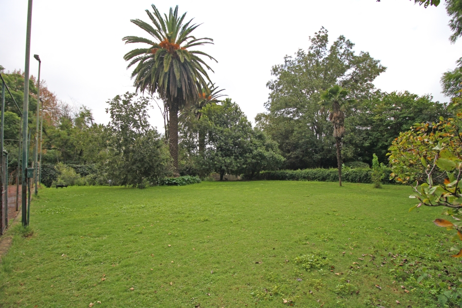 5 Bedroom Property for Sale in Waverley Gauteng