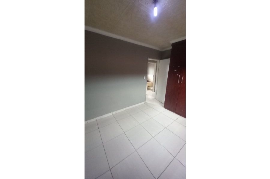 To Let 2 Bedroom Property for Rent in Mahube Valley Gauteng