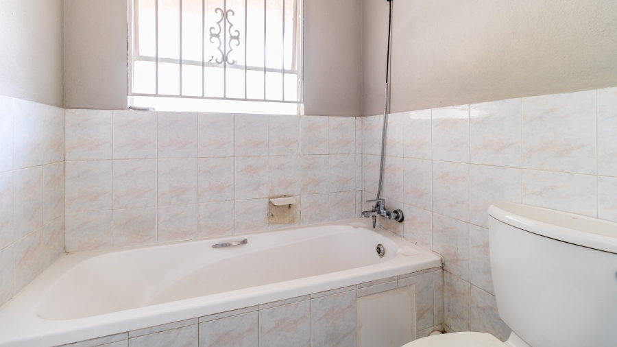 2 Bedroom Property for Sale in Halfway Gardens Gauteng