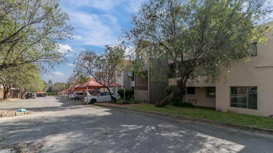 2 Bedroom Property for Sale in Halfway Gardens Gauteng