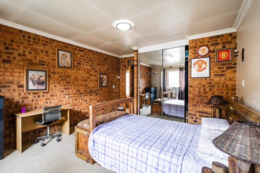 4 Bedroom Property for Sale in Primrose East Gauteng