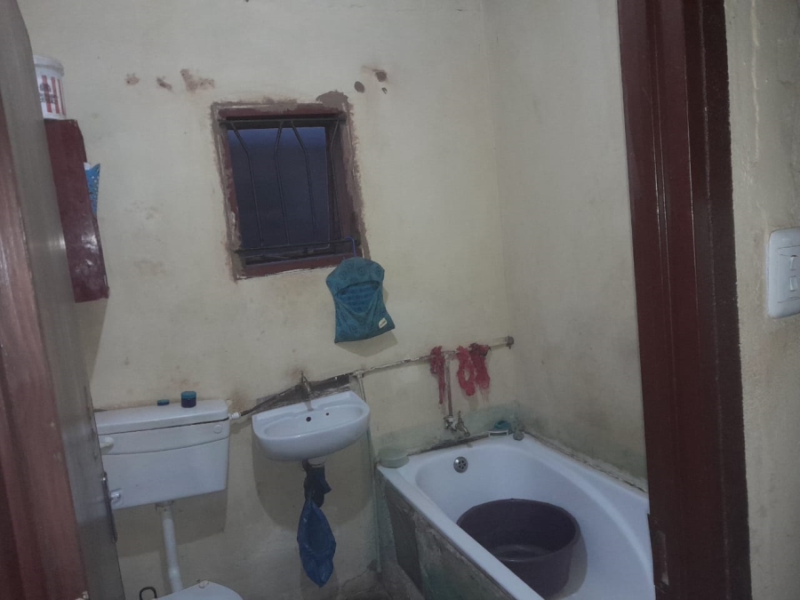 2 Bedroom Property for Sale in Kagiso Gauteng