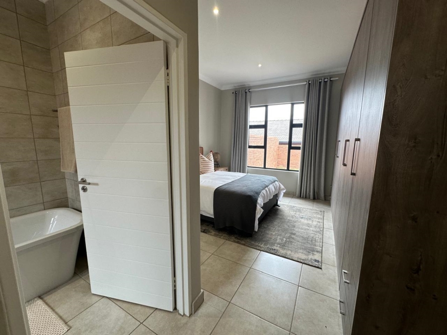 3 Bedroom Property for Sale in Six Fountains Residential Estate Gauteng