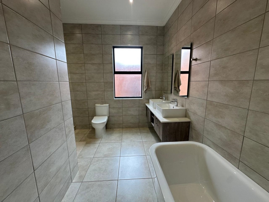 3 Bedroom Property for Sale in Six Fountains Residential Estate Gauteng