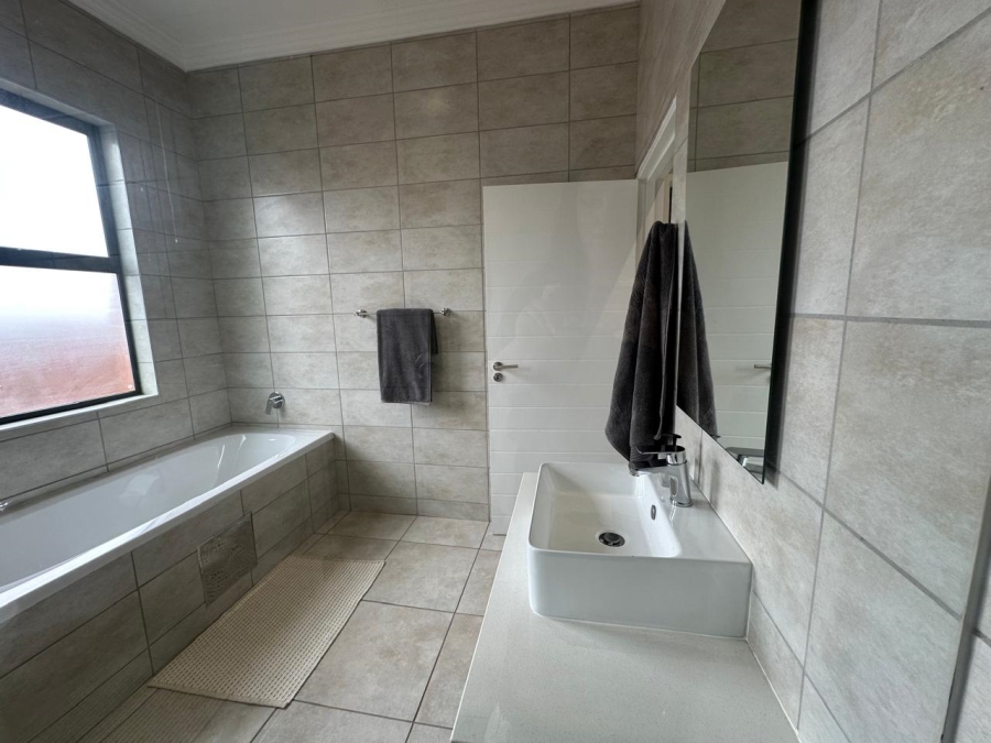3 Bedroom Property for Sale in Six Fountains Residential Estate Gauteng
