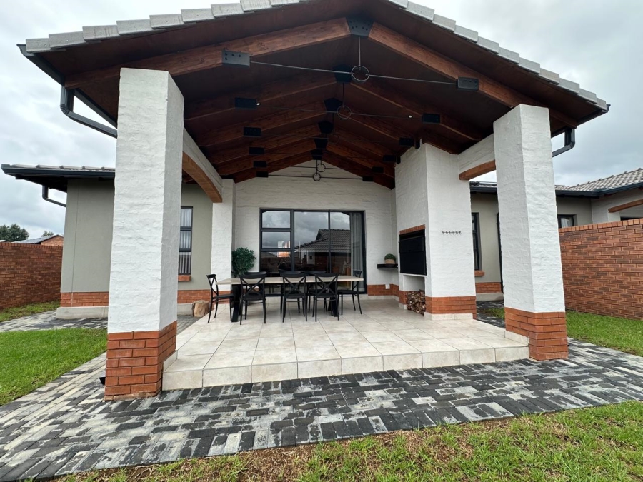 3 Bedroom Property for Sale in Six Fountains Residential Estate Gauteng