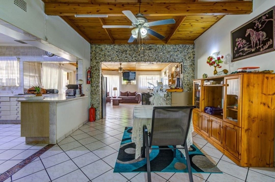 8 Bedroom Property for Sale in Edleen Gauteng