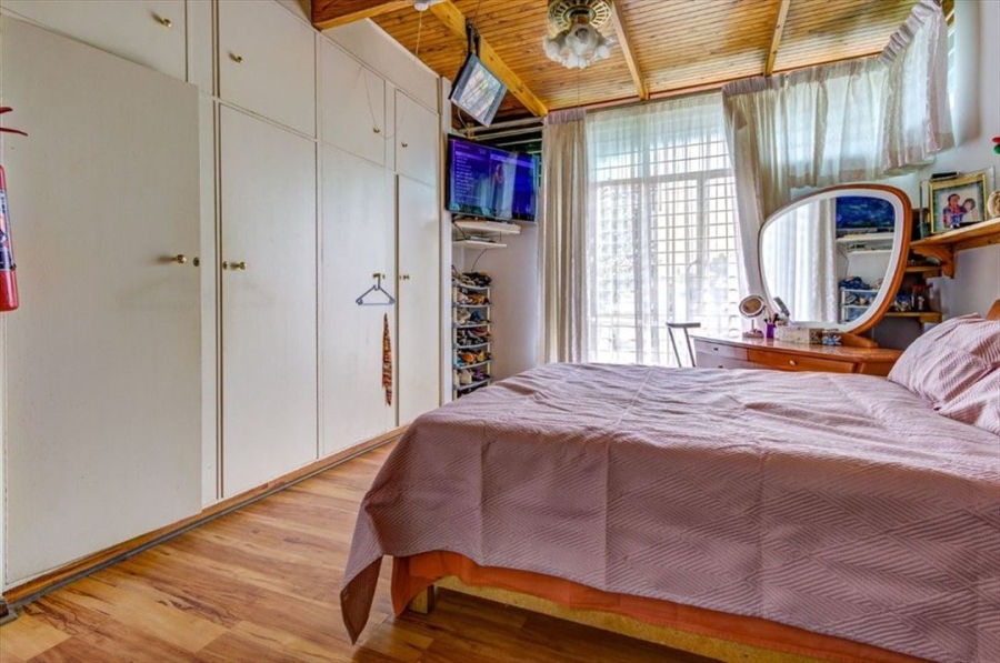 8 Bedroom Property for Sale in Edleen Gauteng