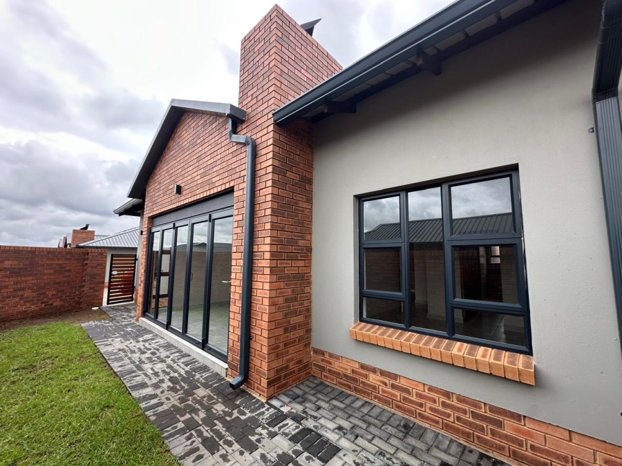 3 Bedroom Property for Sale in Six Fountains Residential Estate Gauteng