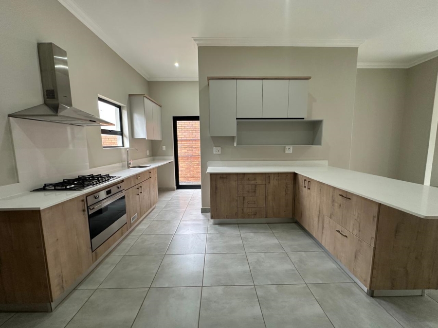 3 Bedroom Property for Sale in Six Fountains Residential Estate Gauteng