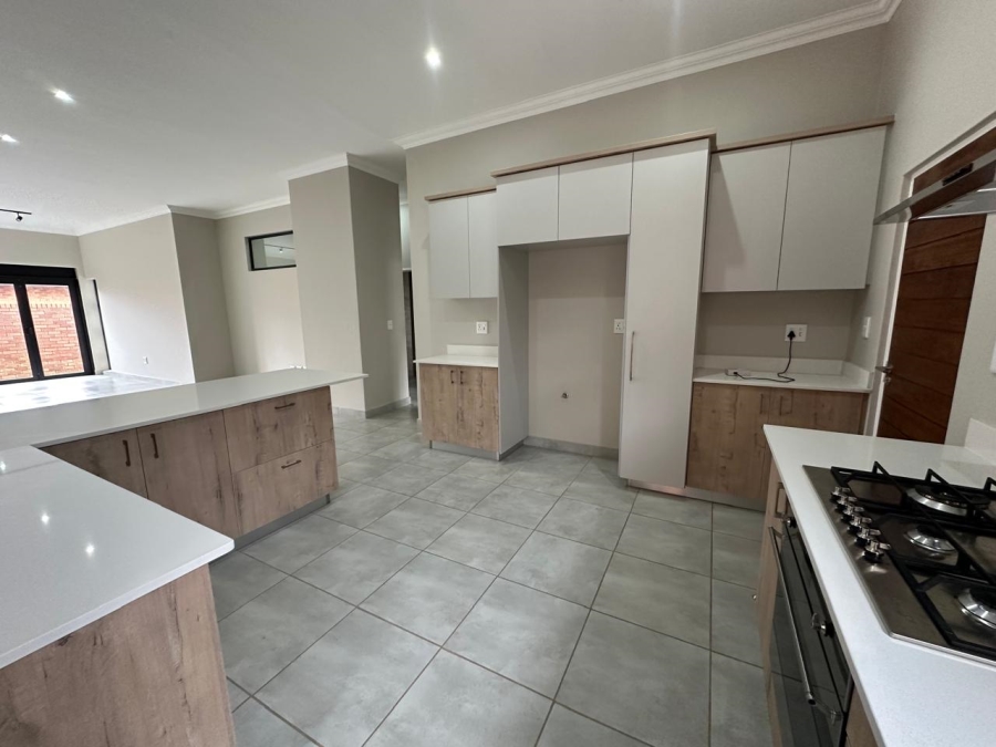 3 Bedroom Property for Sale in Six Fountains Residential Estate Gauteng