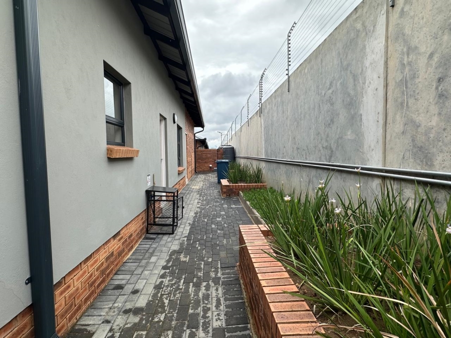 3 Bedroom Property for Sale in Six Fountains Residential Estate Gauteng