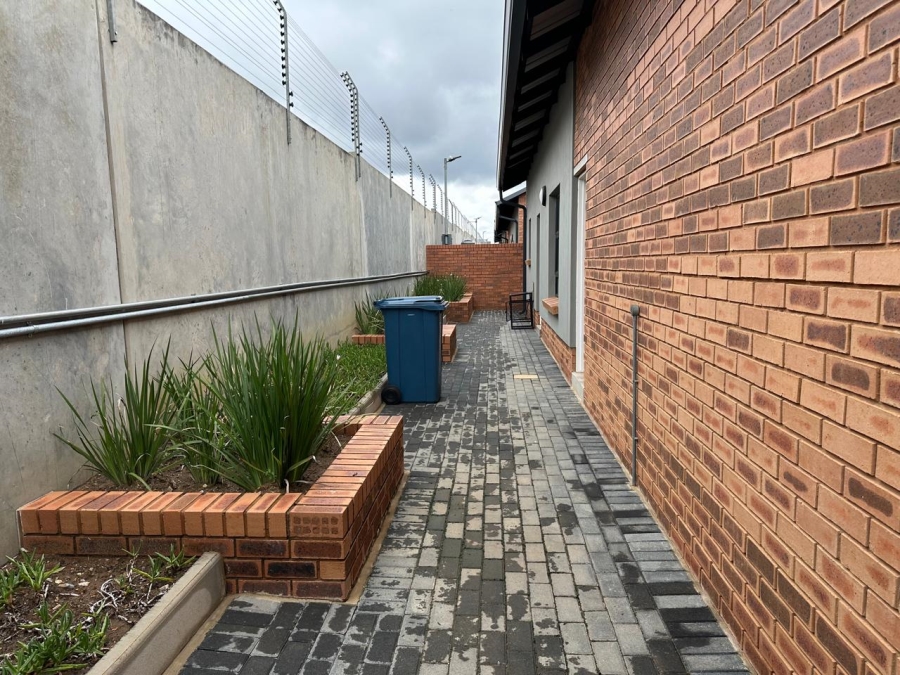 3 Bedroom Property for Sale in Six Fountains Residential Estate Gauteng