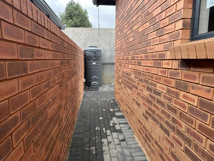 3 Bedroom Property for Sale in Six Fountains Residential Estate Gauteng
