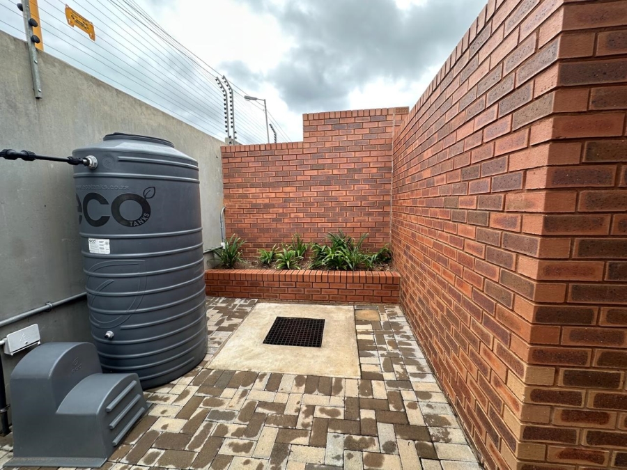 3 Bedroom Property for Sale in Six Fountains Residential Estate Gauteng