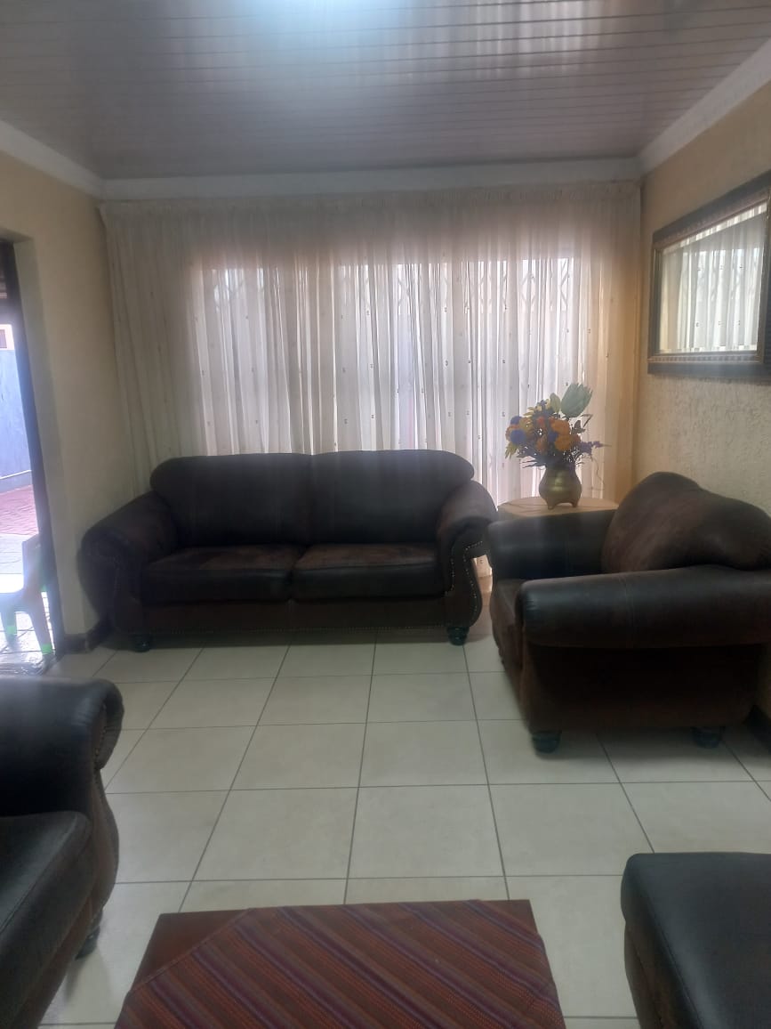 2 Bedroom Property for Sale in Protea Glen Gauteng