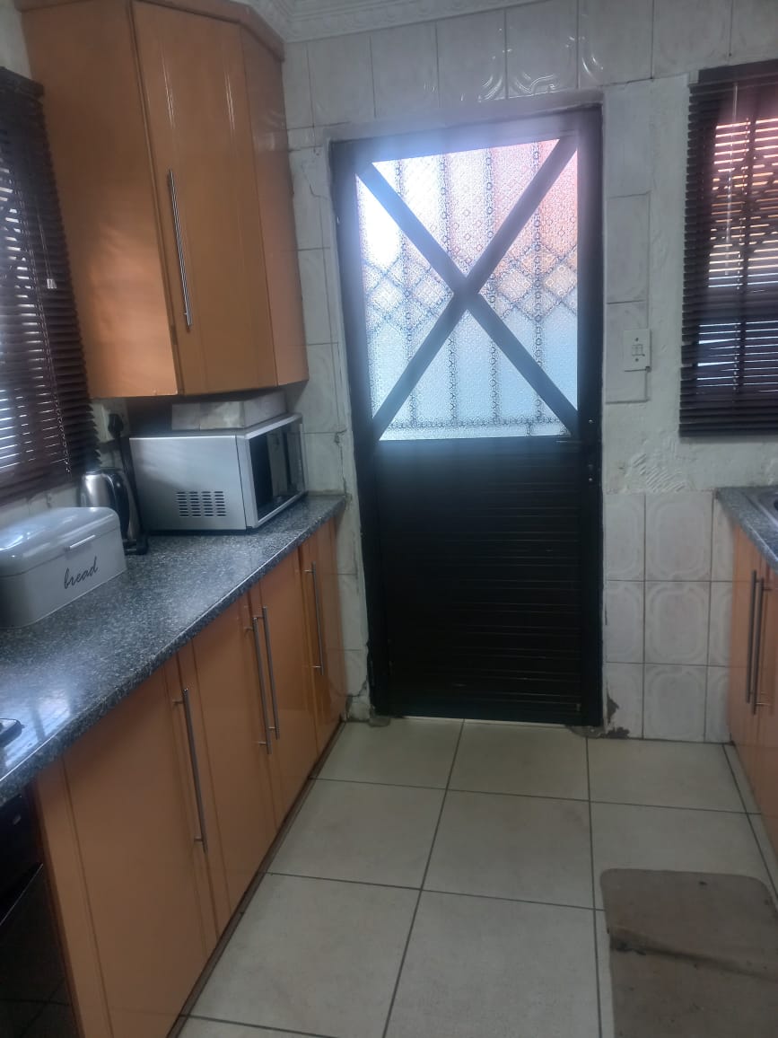 2 Bedroom Property for Sale in Protea Glen Gauteng