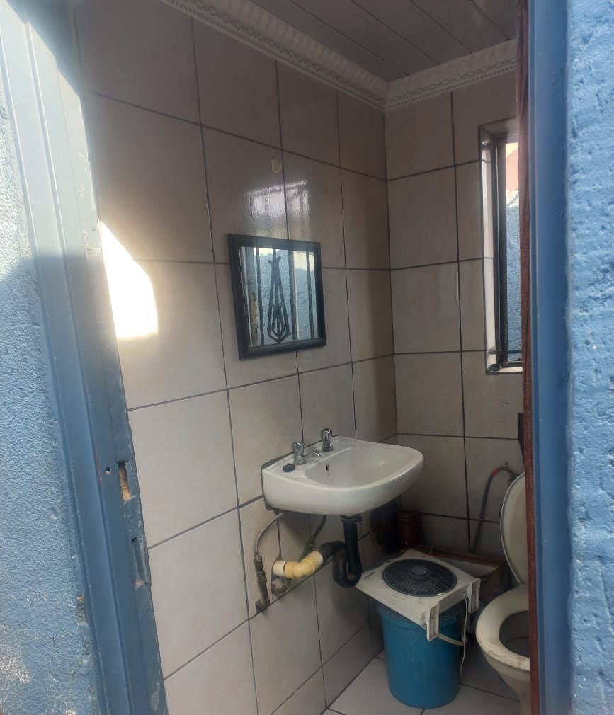 2 Bedroom Property for Sale in Protea Glen Gauteng