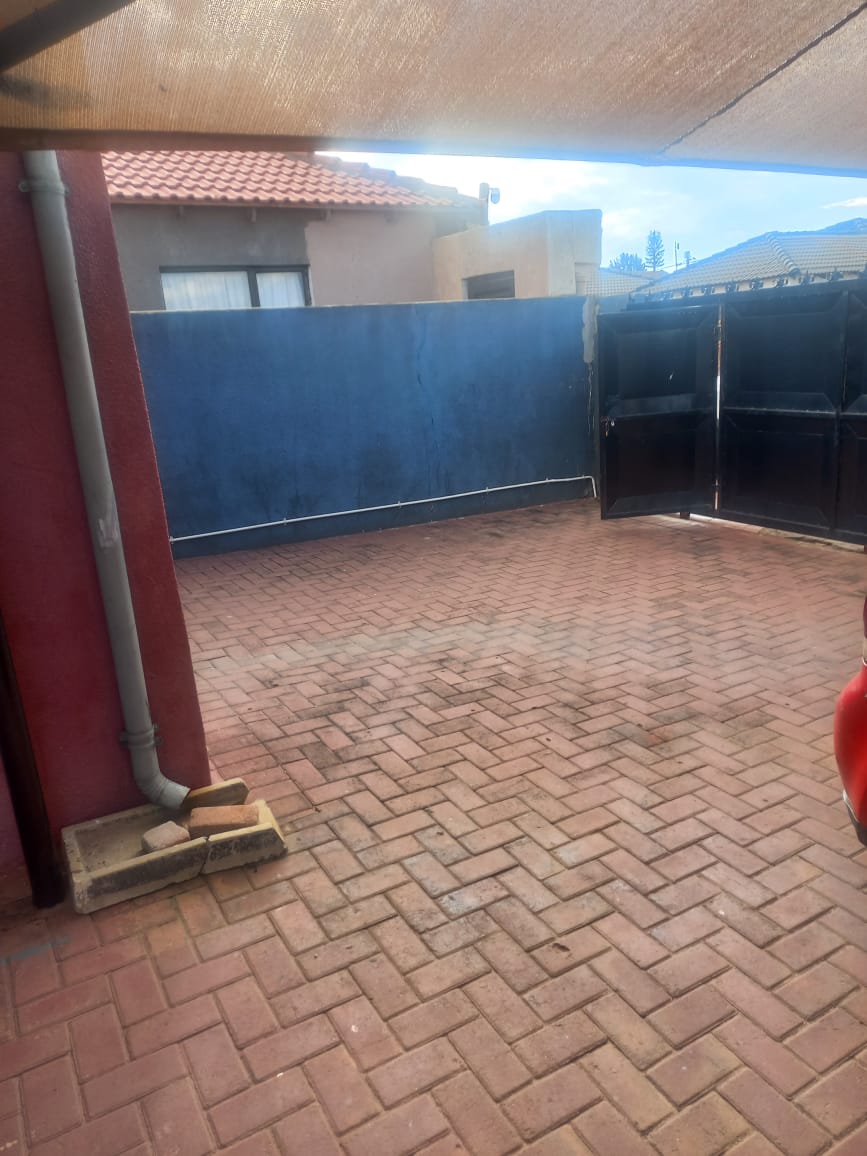 2 Bedroom Property for Sale in Protea Glen Gauteng