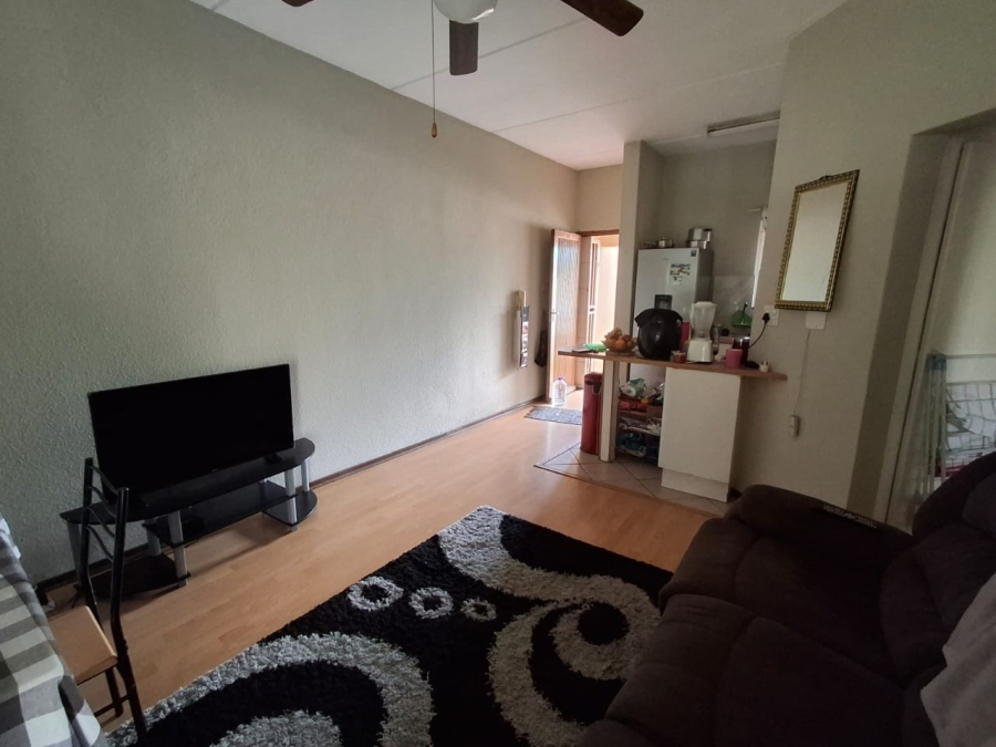 To Let 1 Bedroom Property for Rent in Parkdene Gauteng