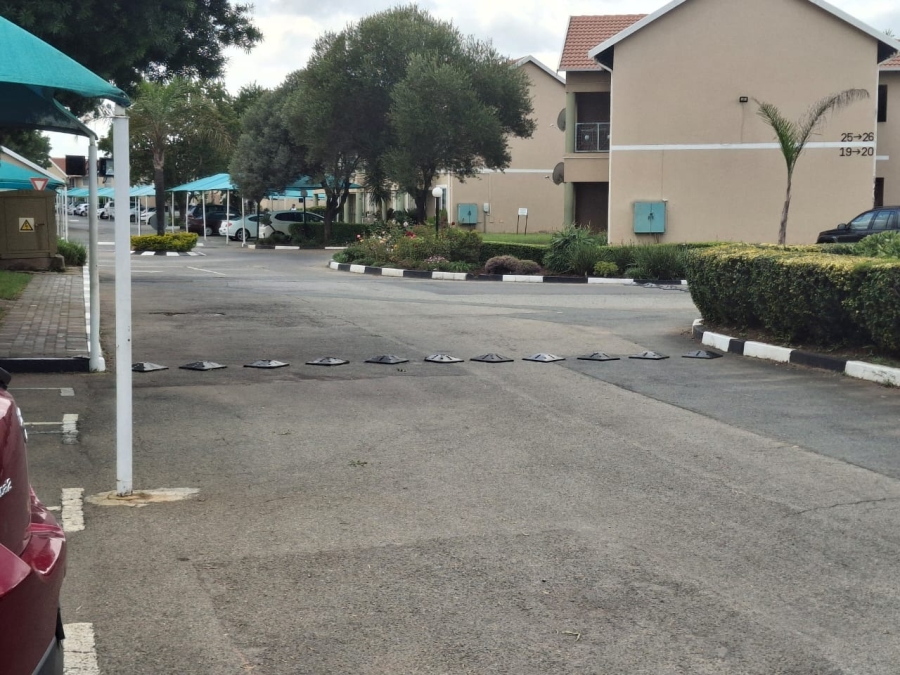 To Let 1 Bedroom Property for Rent in Parkdene Gauteng