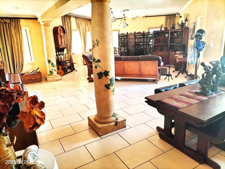 To Let 4 Bedroom Property for Rent in Leeuwfontein Gauteng