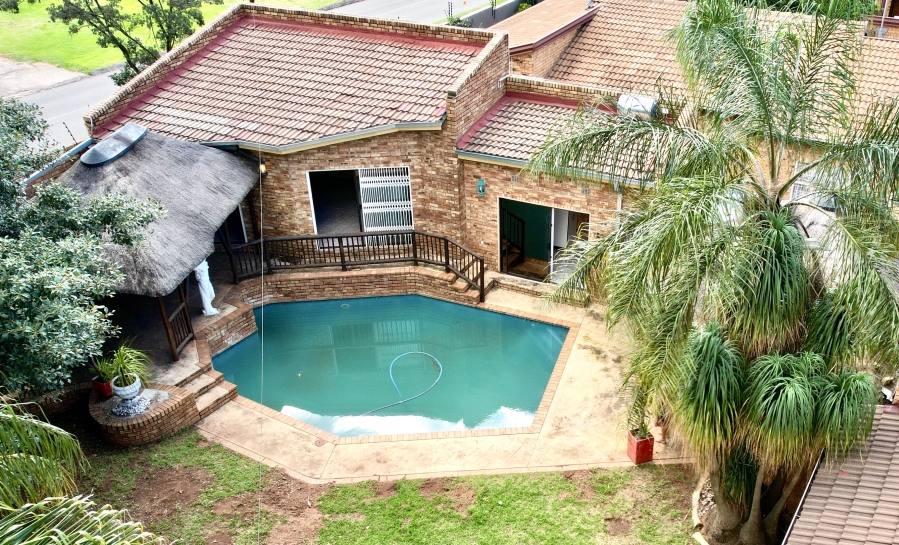 3 Bedroom Property for Sale in Rangeview Gauteng
