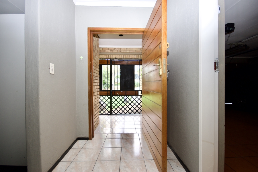 3 Bedroom Property for Sale in Rangeview Gauteng