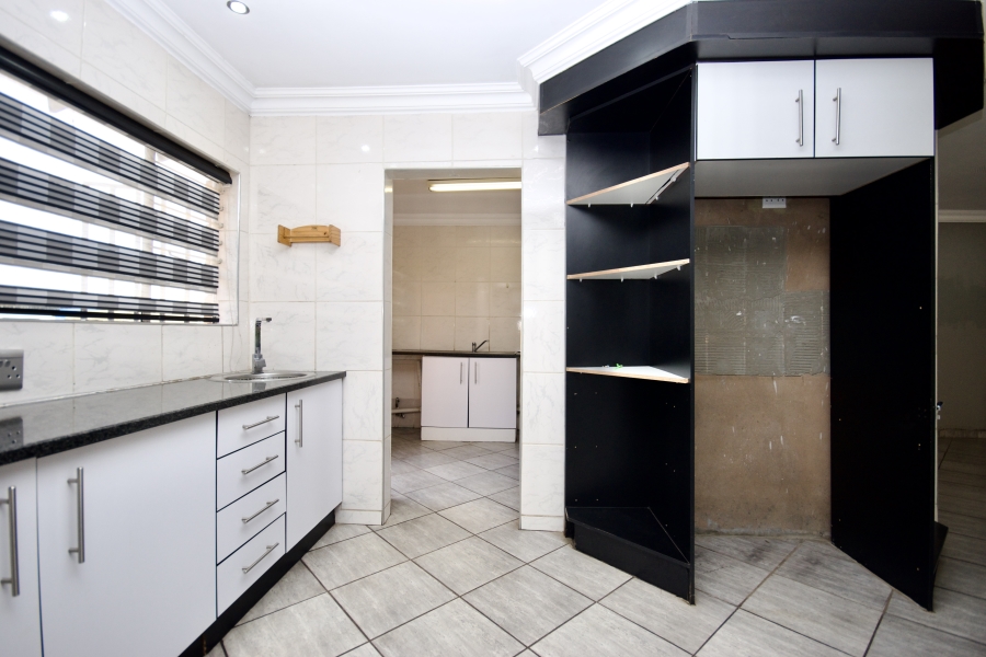 3 Bedroom Property for Sale in Rangeview Gauteng