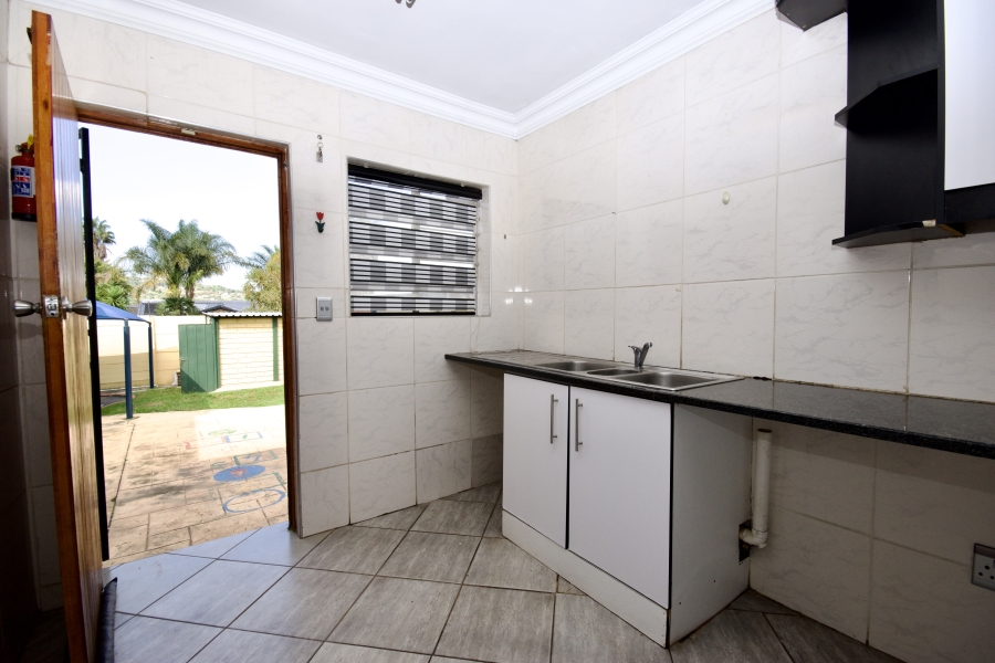 3 Bedroom Property for Sale in Rangeview Gauteng