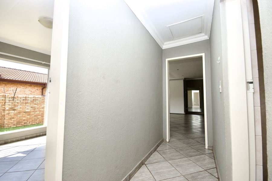 3 Bedroom Property for Sale in Rangeview Gauteng