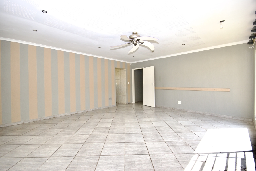 3 Bedroom Property for Sale in Rangeview Gauteng