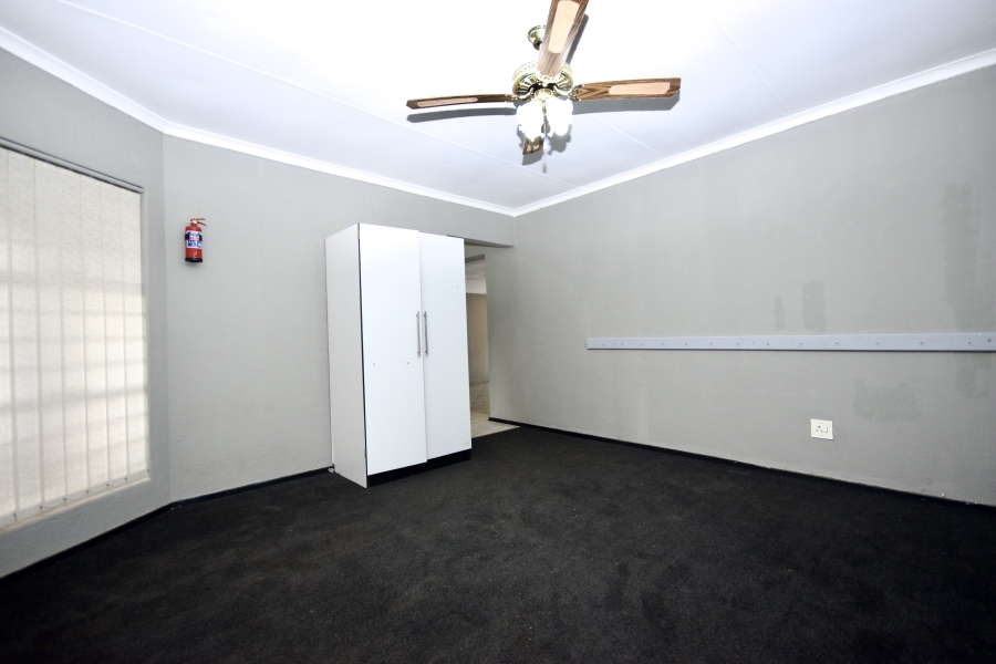 3 Bedroom Property for Sale in Rangeview Gauteng