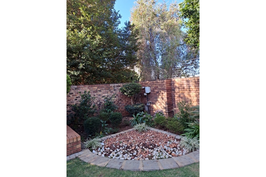 To Let 3 Bedroom Property for Rent in Sandown Gauteng