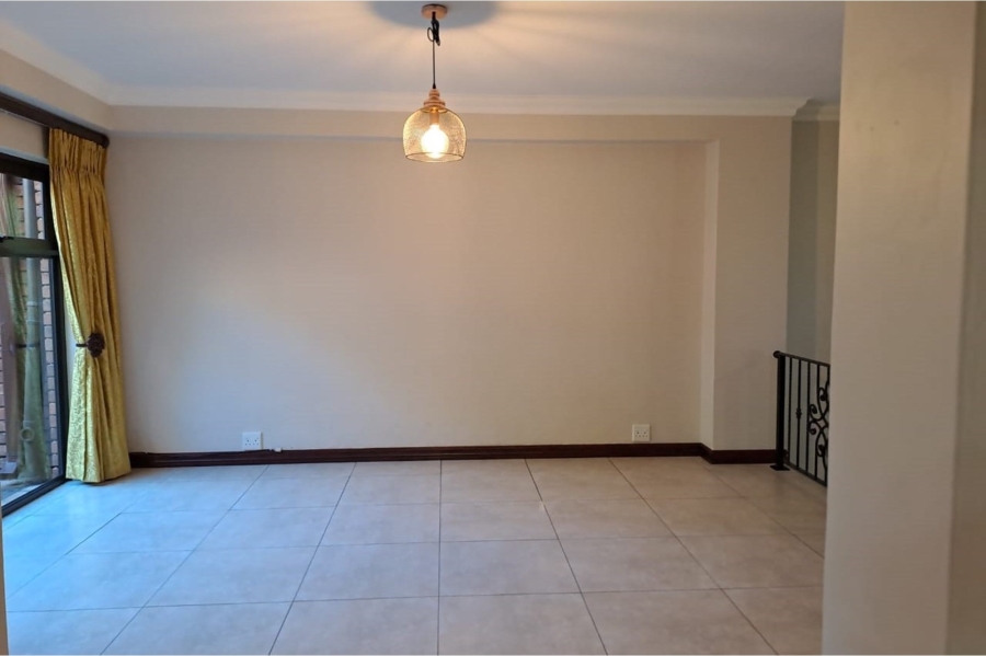 To Let 3 Bedroom Property for Rent in Sandown Gauteng