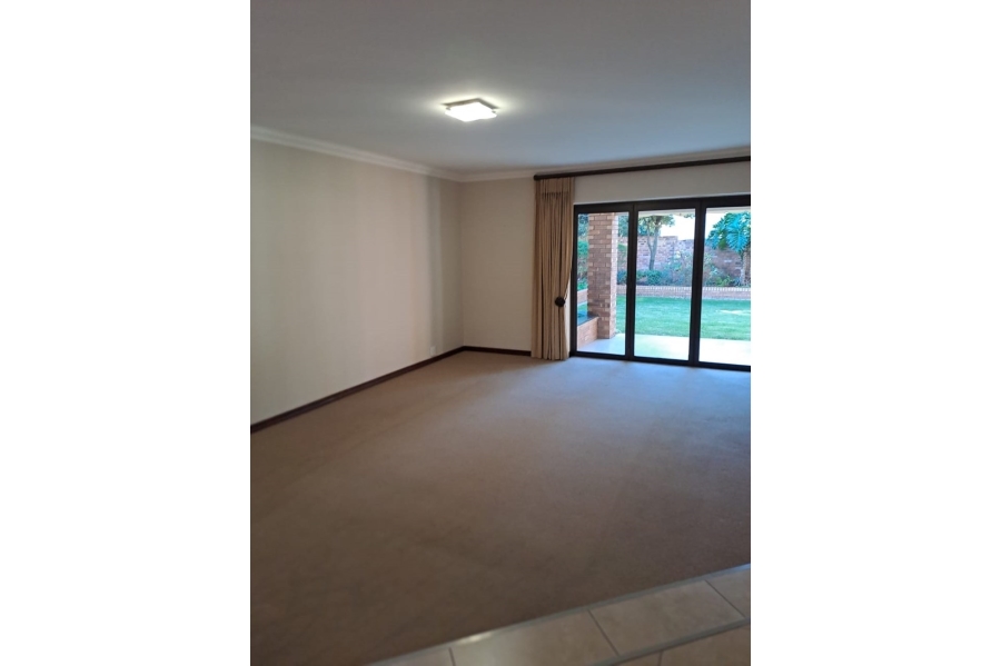 To Let 3 Bedroom Property for Rent in Sandown Gauteng