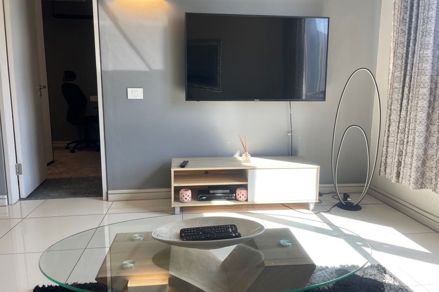 To Let 1 Bedroom Property for Rent in Sandown Gauteng