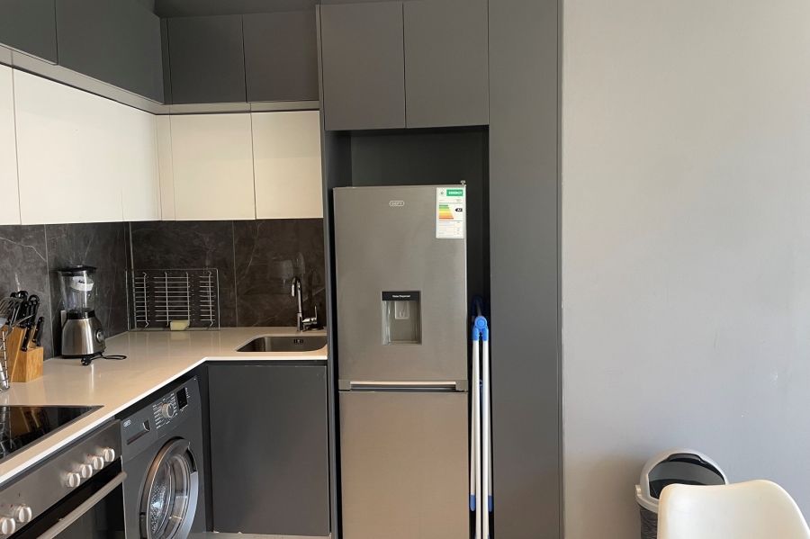 To Let 1 Bedroom Property for Rent in Sandown Gauteng
