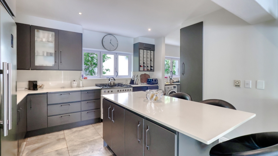 To Let 4 Bedroom Property for Rent in Dainfern Golf Estate Gauteng