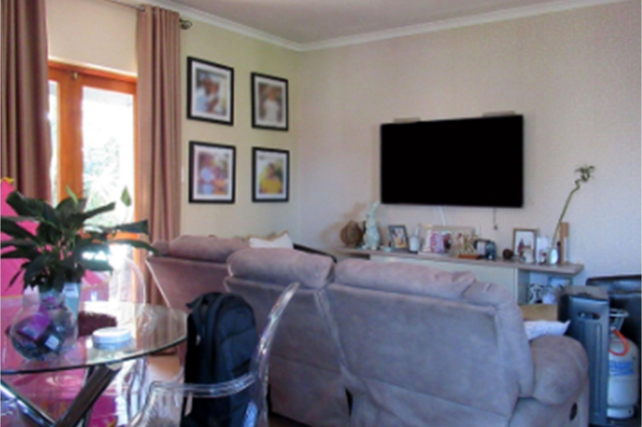 2 Bedroom Property for Sale in Maroeladal Gauteng