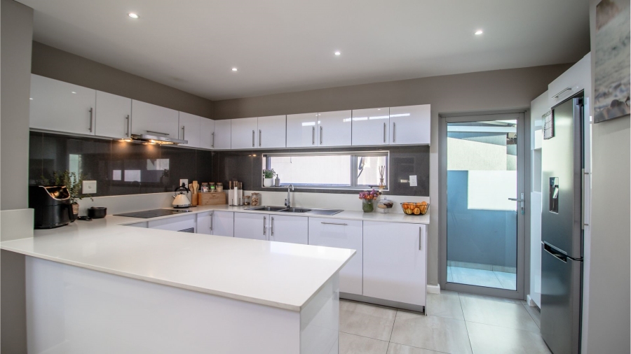 3 Bedroom Property for Sale in Eye of Africa Gauteng