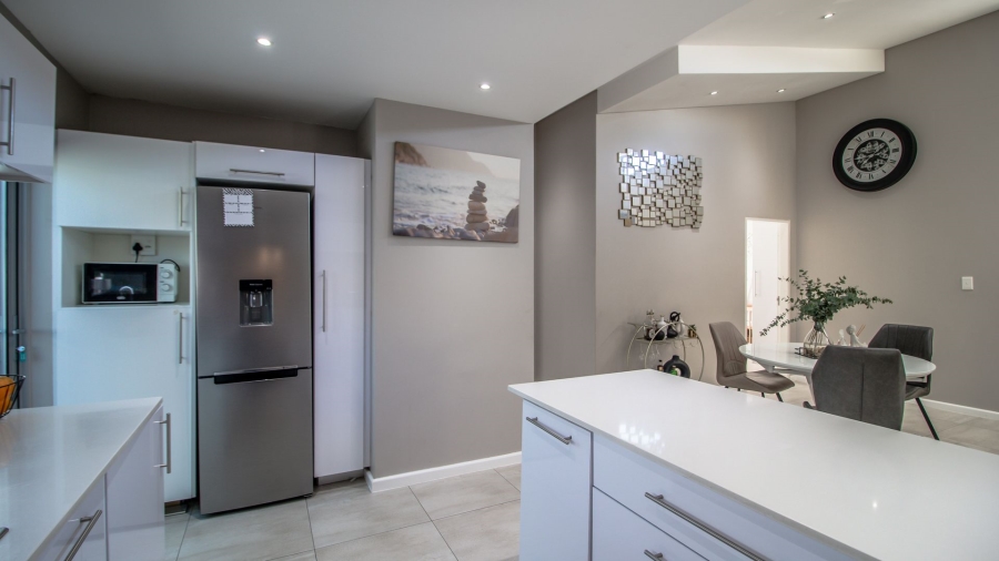 3 Bedroom Property for Sale in Eye of Africa Gauteng