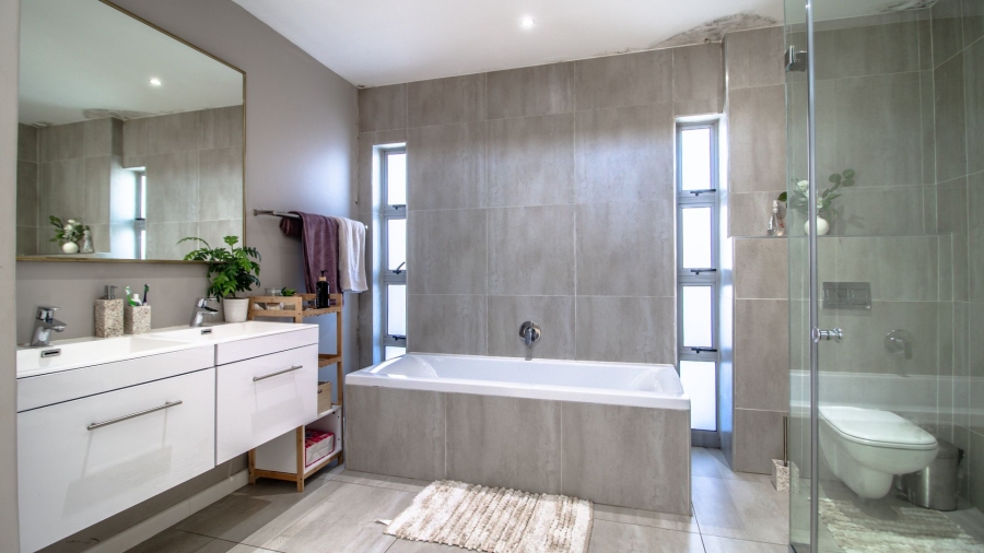 3 Bedroom Property for Sale in Eye of Africa Gauteng