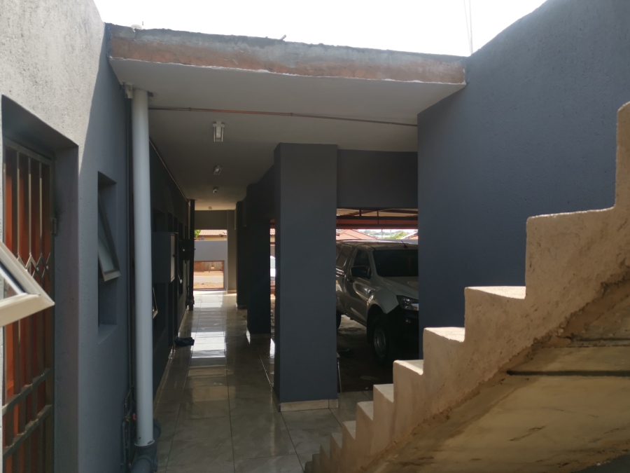 5 Bedroom Property for Sale in Soshanguve M Gauteng