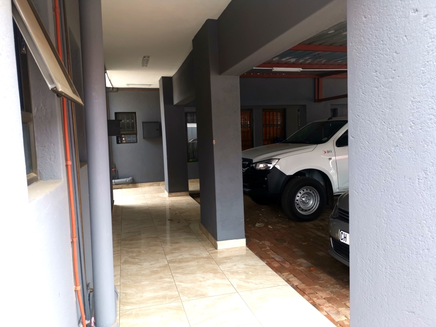 5 Bedroom Property for Sale in Soshanguve M Gauteng
