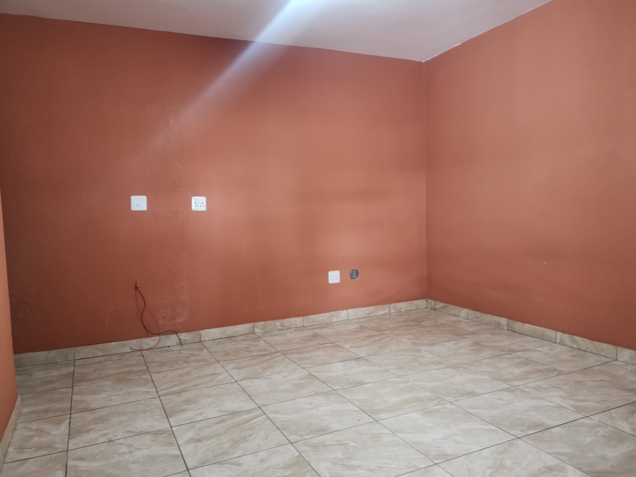 5 Bedroom Property for Sale in Soshanguve M Gauteng
