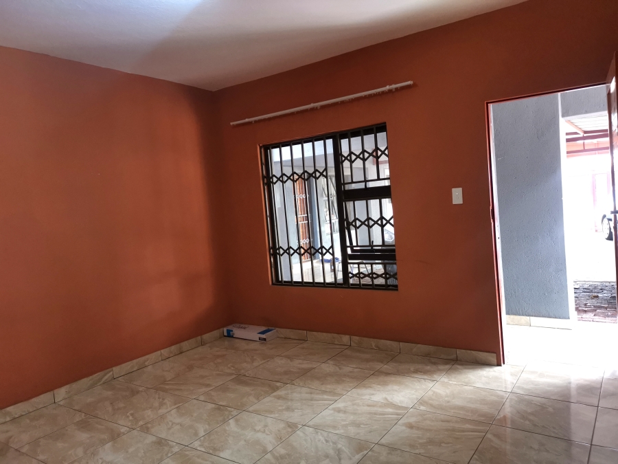 5 Bedroom Property for Sale in Soshanguve M Gauteng