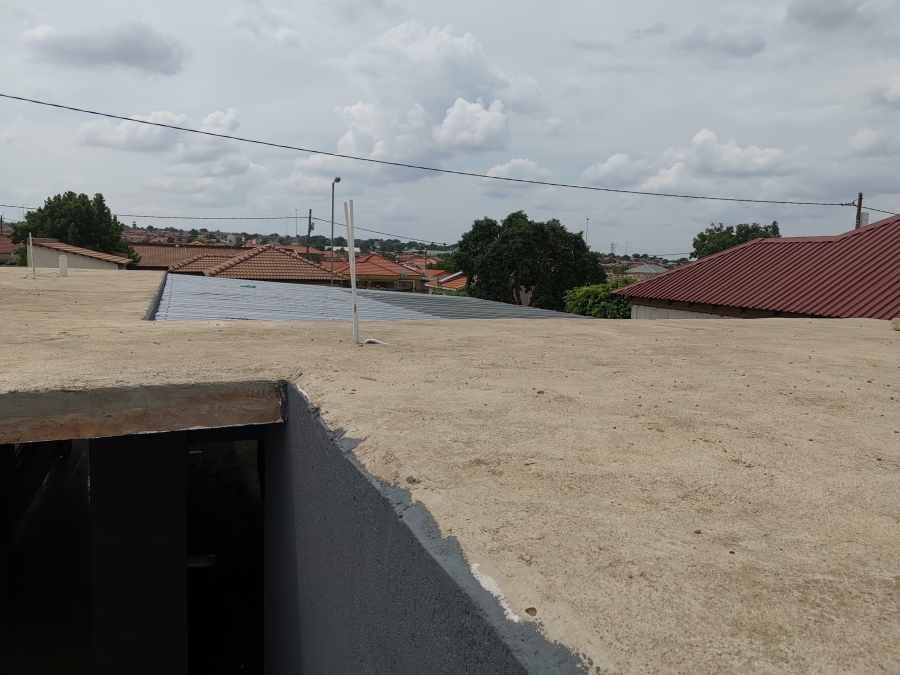 5 Bedroom Property for Sale in Soshanguve M Gauteng