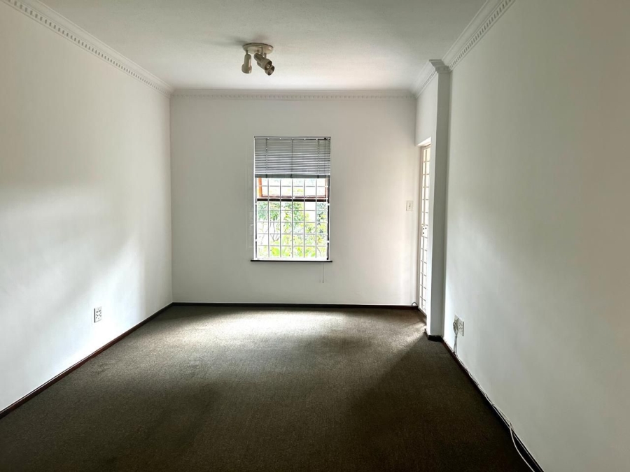 1 Bedroom Property for Sale in Oaklands Gauteng
